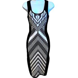 2B Bebe Karlie Body Con Deco Sweater Dress           Sz XS